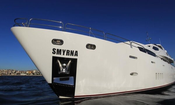 Smyrna motor yacht