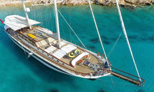 Estrella de mar luxury 5 cabins yacht
