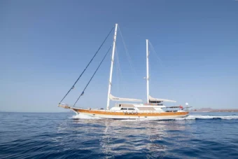 Luxury yacht charter fleet - Opus Yachting