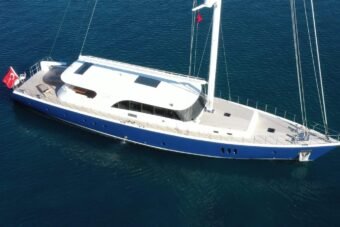 Viaggio 2 yacht for charter