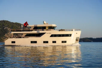 Cinar Yildizi luxury trawler rental - Opus Yachting