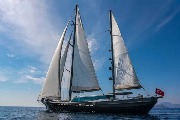 Tigra sailing yacht - Opus Yachting